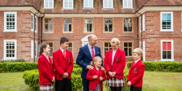 Летние каникулы на базе Moyles Court School в Великобритании