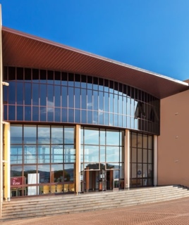 Agora Lledó International School