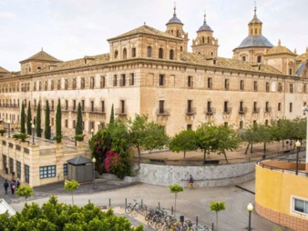 ucam-campus-min