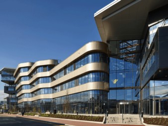 Cardiff-and-Vale-College-min
