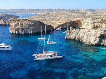 Skalistoe-poberezhe-ostrova-Malta-min